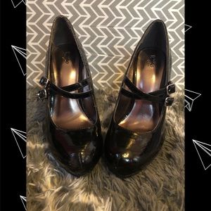 Mossimo size 7 Heels